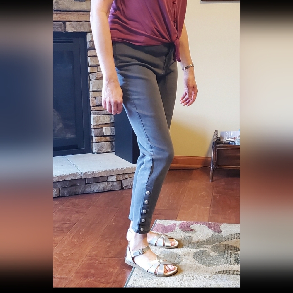 Stylish Gray Button-Accent Pants